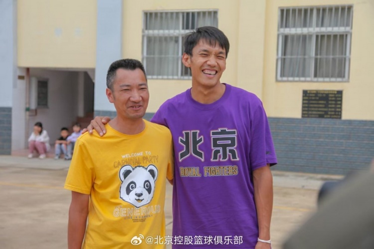 那一封信的故事還在延續(xù) 矣進(jìn)宏母校的師生們來到北京了！