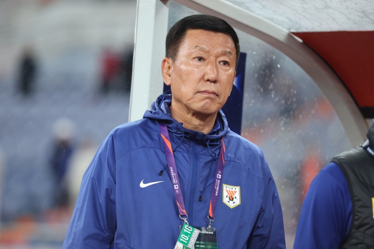 崔康熙：間歇期被抽調(diào)了很多球員訓(xùn)練受影響，國(guó)腳每人狀態(tài)不同